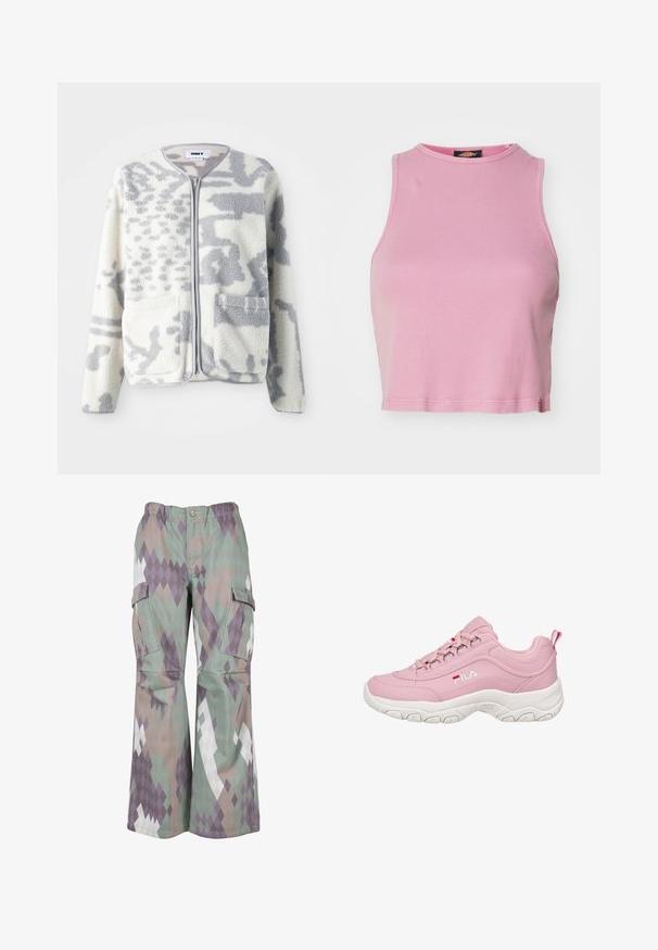 Fleecejakke i crème og grå med lynlås, to forlommer og en blød, struktureret overflade med et subtilt abstrakt mønster.; Rosa ribbet crop top med rund halsudskæring og ærmeløs design. Har en kant, der slutter lige over taljen.; Cargo bukser i grøn, lilla og beige diamantmønster, lavet af holdbart stof, med brede ben og sidelommer.; Rosa sneakers med en glat syntetisk overdel, hvid gummisål, snøre-design og FILA-logo på siden. Har en pull-tab ved hælen.