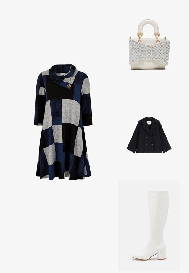 Marineblå dobbeltrøjet peacoat med brede revers og to forlommer, lavet af Marc O'Polo.; Apricot BLOCK SWING - Jerseykjole - teal; Hvide knæhøje støvler med en glat, blank finish. Firkantet blokhæl og diskret syningsdetalje langs siden.; Lille hvid håndtaske med polstret håndtag og stor forreste sløjfe prydet med sølvperler og guldfarvede metaldetaljer.