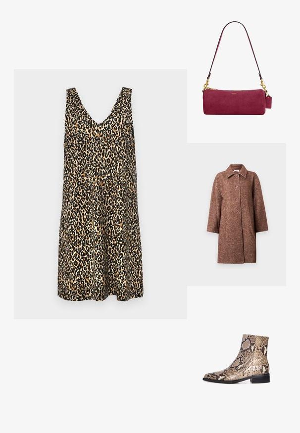Bruine wolblendjas met een subtiel diagonaal patroon, knoopsluiting, kraag en voorzakken met knoopdetails.; Mouwloze jurk met luipaardprint, voorzien van een diepe V-hals, lichtgewicht stof en een losvallende pasvorm met variërende tinten bruin en zwart in het patroon.; Schoen van slangenleer tot de enkel met een puntige neus, met een glanzende afwerking, neutrale beige en bruine kleuren, lage zwarte hak en een gestructureerd patroon.; Kleine cilindervormige bordeaux suède schoudertas met gouden beslag, afneembare band, ritssluiting en een merklabel aan de zijkant.