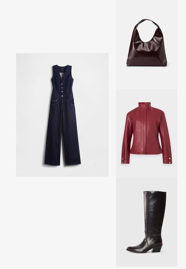 Rote Lederjacke mit hohem Kragen, verdecktem Frontverschluss, langen Ärmeln und Druckknopfmanschetten.; Denim-Overall in Dunkelblau mit V-Ausschnitt, ärmellosem Design, fünf vorderen Knöpfen und weitem Bein. Verfügt über zwei Seitentaschen.; Knöchelhigh, dunkelbraune Lederstiefel mit spitzem Zeh, eckigem Blockabsatz und glatter, glänzender Textur. Verfügt über ein klares Design und Steppnähte.; Burgunderfarbene, glänzende tote Bag aus veganem Leder mit einer weichen, skulpturalen Form und einem breiten, geschwungenen Henkel für einfaches Tragen.