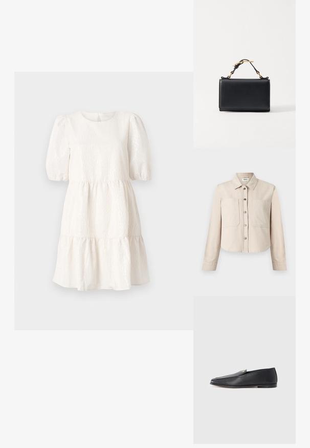 Beige langærmet cropped jakke med krave, forreste trykknapper og to store brystlommer.; Hvid tekstureret kjole med rund hals, korte pufærmer og en lagdelt, flæset kant. Har en detalje med lukning bagpå.; Sorte læderloafers med en glat tekstur, rundet tå og subtile syningsdetaljer. Har en guldfarvet logoaccent på oversiden.; Sort læderhåndtaske med rektangulær form, der har en top-håndtag og hardware i guldtonet. Glat tekstur, minimalistisk design.