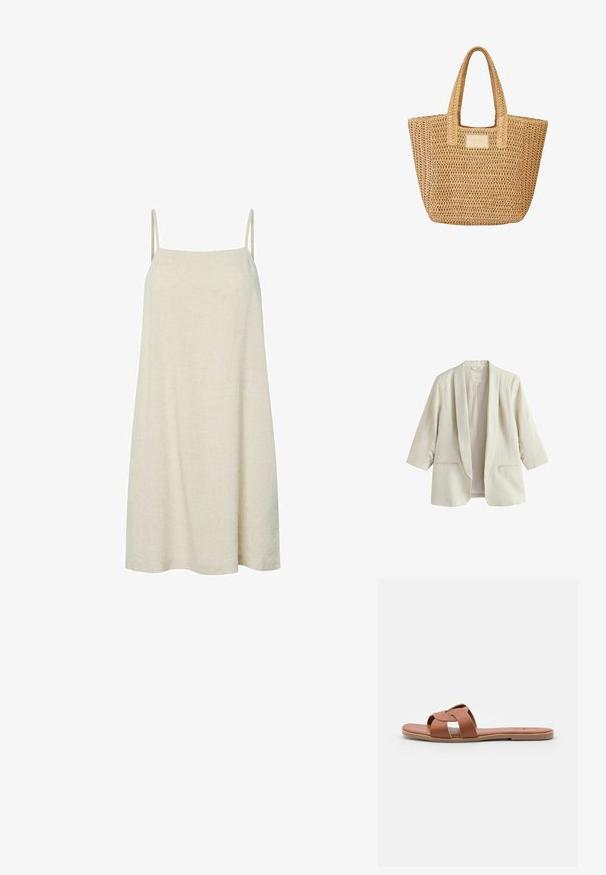 Blazer para mujer de color crema con frente abierto, cuello tipo chal, mangas 3/4 y dos bolsillos delanteros de ojal.; Vestido beige sin mangas con tirantes finos y escote recto, con un corte suelto y relajado.; Sandalias planas marrones hechas de cuero suave con un diseño de tiras cruzadas, que cuentan con una suela plana y un estilo minimalista.; Bolsa tote tejida de paja natural tostada con dos asas y etiqueta rectangular de color blanco roto en el frente.