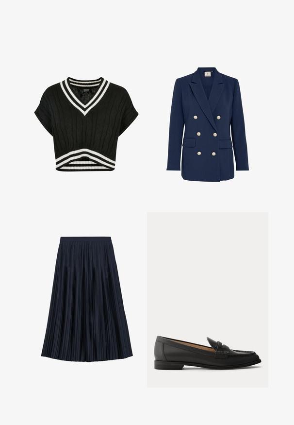 Marineblaues, doppelt geknöpftes Blazer mit goldenen Knöpfen, spitzen Revers, zwei vorderen Taschen und glatter Textur. Taillierte Passform.; Schwarzer, kurzer Pullover mit V-Ausschnitt, Struktur aus Kabelstrick, kurzen Ärmeln und doppelten weißen Streifen am Kragen und Saum.; Marineblauer plissierter Midirock mit geradem Bund und gleichmäßig verteilten schmalen Falten.; Schwarzer Damen-Loafer aus Leder mit niedrigem Absatz, abgerundeter Spitze und genähten Details am Obermaterial, von der Seite auf einfarbigem Hintergrund gezeigt.