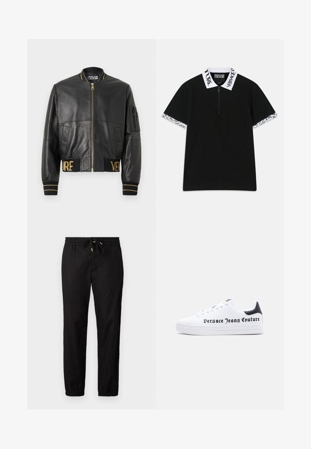 Schwarze Leder-Bomberjacke mit goldenem Reißverschluss, gerippten Bündchen und Saum sowie einer Tasche am linken Ärmel. Verziert mit goldener Stickerei der Schriftzüge "VER" und "SAGE".; Schwarzes Poloshirt mit einem Halb-Reißverschluss, weißem, gebrandetem Kragen und Bündchen, die ein kontrastierendes Logomuster zeigen. Kurzarm. Aus Baumwolle.; Schwarze Hose mit einem elastischen Bund und Kordelzug. Hat schmal zulaufende Beine mit elastischen Bündchen. Glattes, leichtes Material.; Weißer Sneaker mit niedrigem Schnitt, schwarzem Fersenlasche, Schnürdesign und dem Schriftzug "Versace Jeans Couture" in Schwarz auf der Seite gedruckt.