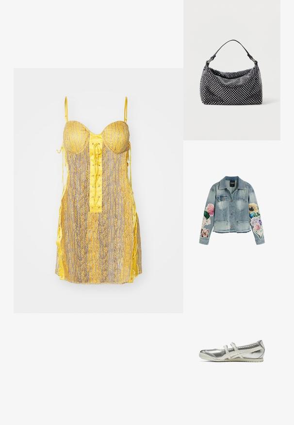 Lichtblauw denim jack met borst- en heupzakken, voorzien van kleurrijke bloemen- en vlinderprints op beide mouwen.; Geel en grijze jurk met een getailleerde lijfje, vetersluiting aan de voorkant en zijstrikken. Beschikt over een gestructureerd patroon en dunne, verstelbare bandjes.; Zilverkleurige platte schoen met witte golvende accenten en twee klittenbandsluitingen. Zacht bovenmateriaal en een flexibele, platte zool.; Zwart en zilveren handtas met een geweven, gestructureerd oppervlak dat vierkante patronen bevat, een enkele bovenhandgreep en een slungelige vorm.