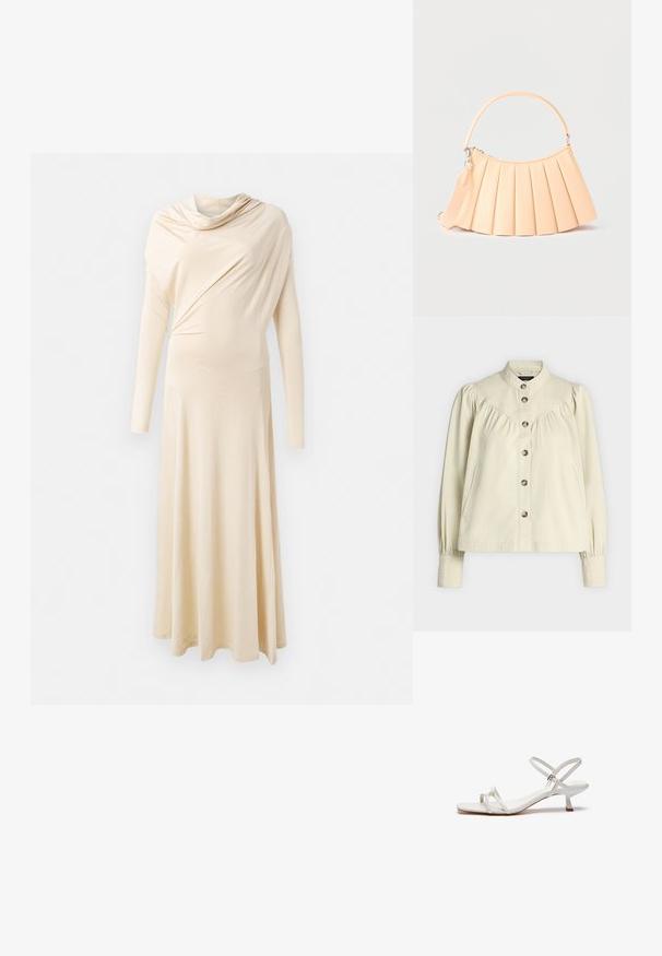 Cremefarbene Langarmbluse mit Knopfleiste, hohem Kragen, gerafftem Passe, Seitentaschen und weiten Manschettenärmeln.; Langärmliges, beige Kleid aus weichem, drapierter Stoff. Verfügt über einen Wasserfallausschnitt und eine fließende Silhouette, die bis zum Boden reicht.; Weißer Riemchensandale mit niedrigem Blockabsatz, flacher Sohle und verstellbarem Knöchelriemchen. Glattes Material mit schlichtem Design.; Beige, plissierte Handtasche mit rundem Griff und abnehmbarem Schulterriemen, dargestellt vor einem schlichten hellen Hintergrund.
