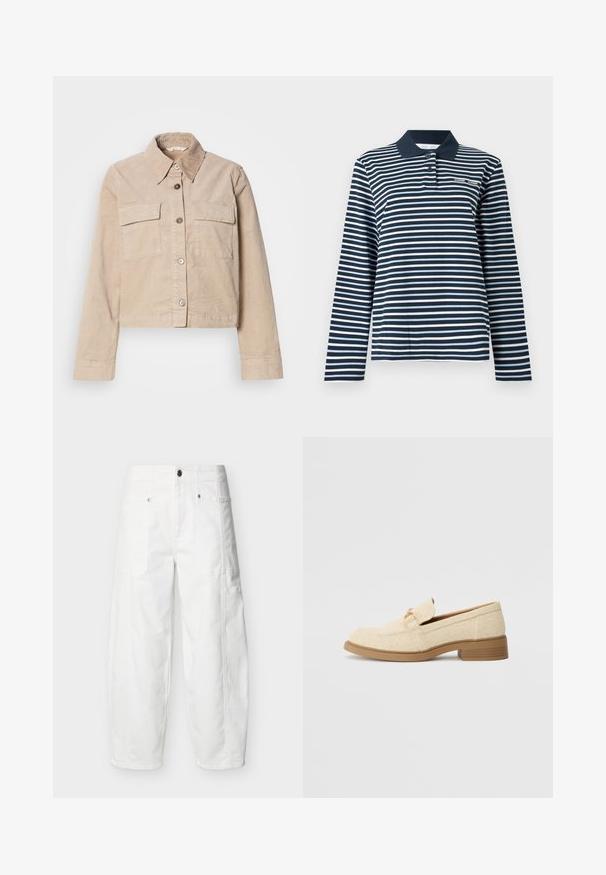 Beige cropped jakke lavet af bomuld. Har en spids krave, to forlommer og knaplukning. Struktureret stof med en subtil glans.; Langærmet polo i marineblå og hvide striber, bomuldsmateriale, med en knappet krave og et lille logo på brystet.; Hvide bukser med vidde ben, frontlommer med påsyet lommer, knaplukning og synlige sømdetaljer, vist på en ensfarvet baggrund.; Beige tekstil loafers med en lav blokhæl, der har et syet design og en dekorativ hardware accent i guldtoner på overdelen.