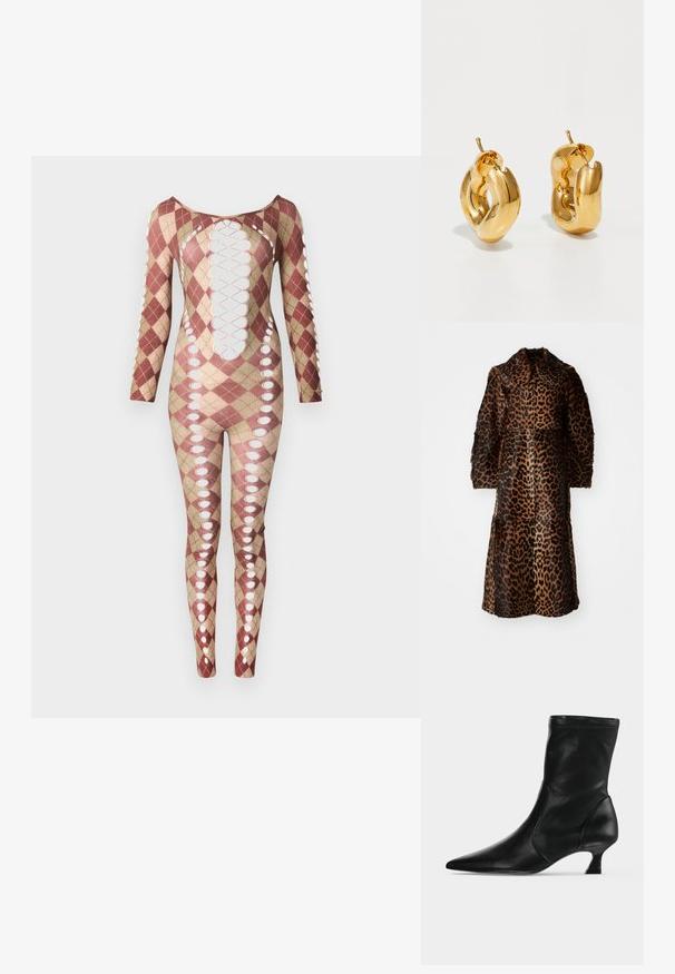 By Malene Birger RAFAIA - Manteau d'hiver - brown; Une combinaison intégrale présentant un motif en diamant dans les tons bordeaux et beige, avec des découpes sur les côtés et une encolure dégagée.; Botte mi-mollet en cuir noir avec bout pointu et petit talon kitten, vue de profil sur un fond clair uni.; Boucles d'oreilles créoles en or massif avec un design tubulaire légèrement tordu et des fermoirs à tige sur un fond blanc.
