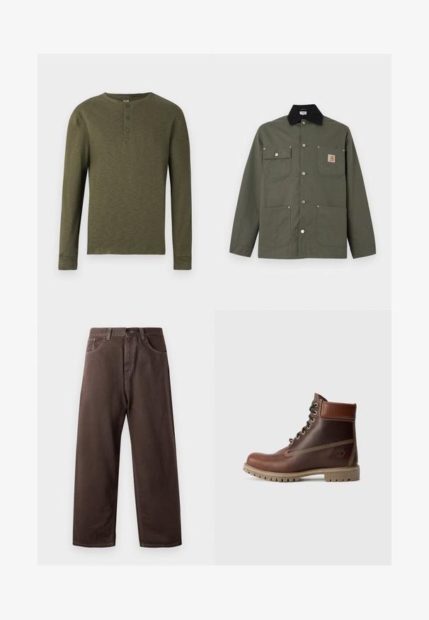 Grøn lærredsjakke med sort krave, fire forlommer, lukning med trykknapper og et lille Carhartt-logo på brystlommen.; Langærmet olivengrøn henley skjorte med rund hals, tre knapper ved kraven og en tekstureret stofoverflade.; Brune vidde bukser lavet af bomuld, med et klassisk fem-lommers design, lynlås i gylpen og synlige syningsdetaljer.; Brun læder snørebånd ankelstøvle med polstret krave, kontrastsyning og robust sål, vist fra ydersiden på en hvid baggrund.