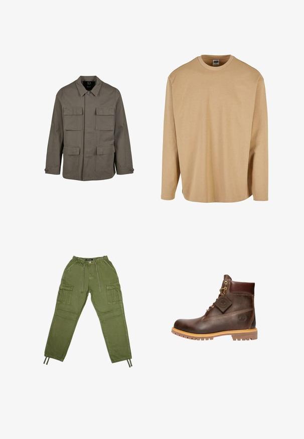 Khaki utilityjack in een katoenmix, met een rechte snit, twee borstzakken en knoopsluitingen op de mouwen. Soepele textuur en een minimalistisch ontwerp.; Beige langekatoen T-shirt met lange mouwen, voorzien van een ronde hals, een ontspannen pasvorm en een soepele textuur met minimale stikdetails.; Olijfgroene cargobroek van lichtgewicht stof, met een elastische tailleband, koordjes en meerdere zijzakken.; Bruine leren enkelboot met een ronde neus, stevige zool, hardware in goudkleur en een gestructureerde bovenkant. Inclusief een merklabel dat is bevestigd.