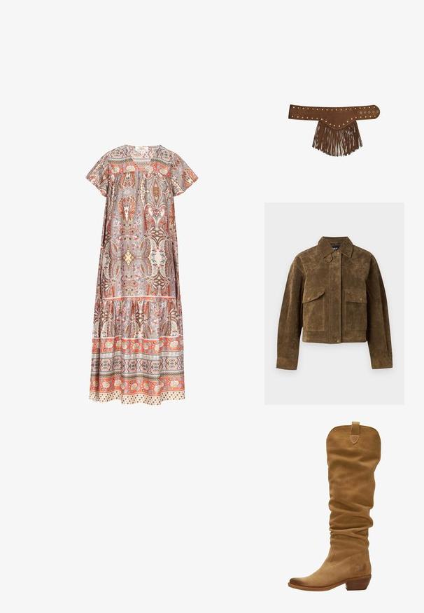 Bruine suède jas met knoopsluiting aan de voorkant, twee klepzakken met knopen, lange mouwen en een puntige kraag.; Maxi-jurk van lichtgewicht stof met een paisleypatroon in tinten van oranje, beige en bruin, met een gelaagd ontwerp en korte mouwen.; Lichtbruine suède kniehoog laars met een slouchy ontwerp, pointed toe en een gestapelde hak. Voorzien van een lus aan de bovenkant voor gemakkelijker aan- en uittrekken.; Bruine suède riem met gouden studs en lange franjes die vanuit het midden hangen, bevestigd met meerdere drukknoopjes.