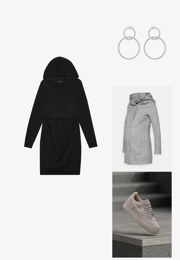 Manteau de maternité gris avec capuche, manches longues et fermeture éclair devant. Confectionné dans un tissu doux et texturé avec une coupe ajustée.; Robe pull noire avec capuche, manches longues et design cropped. Fabriquée en tissu doux avec une texture lisse et des poignets côtelés.; Baskets Nike gris clair avec lacets, bout perforé et semelle en caoutchouc flottant au-dessus d'un rebord en béton sur un fond sombre flou.; Boucles d'oreilles en métal argenté présentant deux cercles entrelacés, un plus grand et un plus petit, avec une finition brossée et des fermoirs à poussoir.