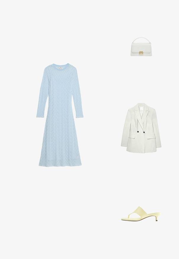 Veste gris clair en tissu lisse, présentant un design croisé, des revers à encoche, deux poches avant et des boutons noirs.; Robe longue à manches longues bleu clair en tissu tricoté texturé, avec un col rond. Présente une silhouette fluide et un motif subtil.; Sandale à talon jaune clair avec bride entre les orteils et petit talon kitten, vue de profil sur fond blanc.; Sac à main en cuir blanc au design structuré, avec une anse supérieure et un fermoir en ton doré. Texture lisse et accents minimalistes.