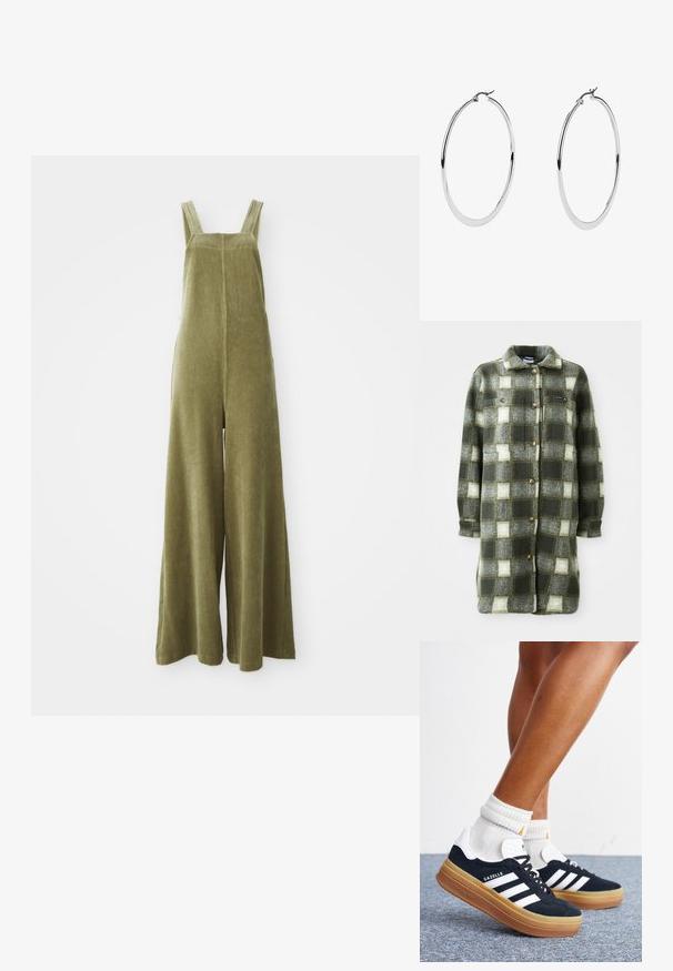 Grün-graue Karottenhemdjacke aus weichem Flanell, mit einem Kragen, durchgehender Knopfleiste und zwei Brusttaschen mit goldenen Knöpfen.; Olivgrüne Corduroy-Overalls mit weitem Bein, verstellbaren Trägern und einer strukturierten Oberfläche. Einfaches Design, keine sichtbaren Muster oder Beschläge.; Beine mit weißen Socken und schwarzen Adidas Gazelle Sneakers mit weißen Streifen und dicken braunen Sohlen auf einem grauen Teppichboden.; Große Silberohrringe mit polierter Metalloberfläche, die ein glattes, kreisförmiges Design und einen sicheren Klappverschluss aufweisen.