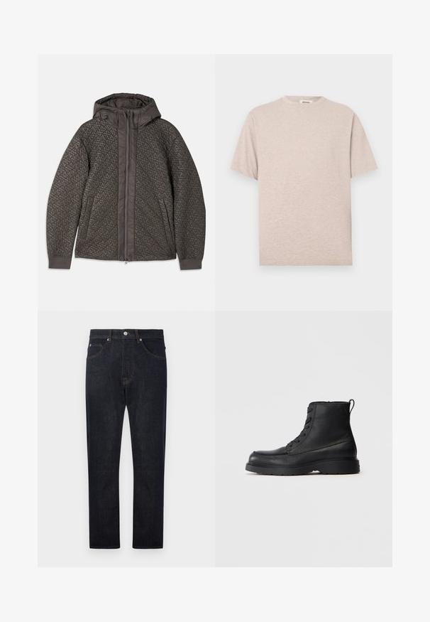 Gequiltete dunkelgraue Jacke mit Kapuze, die ein geometrisches Muster aufweist, einen vollständigen Reißverschluss und elastische Bündchen hat. Weicher, strukturierter Stoff.; Beiges T-Shirt mit kurzen Ärmeln aus weichem Stoff. Es hat einen Rundhalsausschnitt, eine lockere Passform und minimale Nahtdetails am Saum und an den Ärmeln.; Dunkelblaue Denim-Jeans mit geradem Bein, ausgestattet mit fünf Taschen, kontrastierenden orangen Nähten und einem Knopfverschluss an der Taille.; Schwarze strukturierte Leder-Schnürstiefelette mit dicker Sohle und Zuglasche hinten, Seitenansicht.
