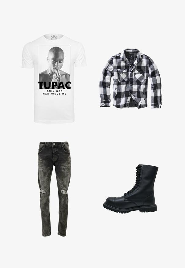 Veste à manches longues à carreaux noirs, blancs et gris avec deux poches poitrine à rabat boutonné et poches latérales pour les mains, ouverture avant avec boutons apparents.; T-shirt en coton blanc présentant un graphisme noir et blanc d'un homme joignant les mains en prière, avec le texte "TUPAC" et "SEUL DIEU PEUT ME JUGER."; Jeans slim fit, noirs décolorés en denim avec des patchs déchirés aux genoux. Comprend des poches standard et une fermeture à bouton.; Bottines en cuir noir à lacets avec un bout rond, une tige haute, une semelle en caoutchouc épaisse et une surface texturée. Comprend des piqûres renforcées le long des coutures.