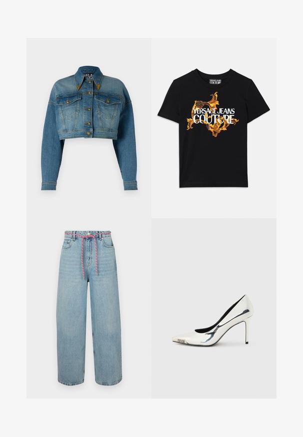 Versace Jeans Couture Τζιν μπουφάν - indigo; Μαύρο βαμβακερό t-shirt με λευκό κείμενο "VERSACE JEANS COUTURE" και περίτεχνο χρυσό σχέδιο που περιβάλλει το κείμενο, κοντά μανίκια, στρογγυλή λαιμόκοψη.; Ανοιχτό μπλε τζιν παντελόνι σε φαρδιά γραμμή με ψηλή μέση, διαθέτει ροζ υφασμάτινο κορδόνι και πέντε τσέπες. Αυθεντική ξεθωριασμένη υφή.; Ασημένια μεταλλική γόβα με μυτερή μύτη και λεπτό τακούνι στιλέτο, με το λογότυπο "Versace Jeans Couture" στην άκρη της μύτης.