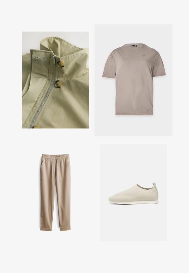 Lichtkaki jas met een hoge kraag, voorzien van een ritssluiting en twee grote bruine knopen. Gemaakt van gladde stof met een zachte textuur.; Beige T-shirt met korte mouwen, een ronde hals en een klein gouden EA7-logo op de bovenste linkerborst.; Beige elastische broeken met een tailleband, twee voorzakken, taps toelopende pijpen en een gladde textuur, geschikt voor casual kleding.; Beige gebreide instap schoen met een lage profiel, textuur bovenkant en een flexibele zool. Kenmerkt zich door een geweven ontwerp rond de enkel voor comfort.