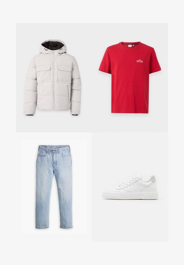Hellgraue, gesteppte Winterjacke mit Frontreißverschluss, zwei Brustklappentaschen, Seitentaschen und Kapuze mit schwarzem Innenfutter.; Pepe Jeans THIAGO TEE - T-Shirt print - rugby red; Helle blaue Denim-Jeans mit geradem Bein, im Fünf-Taschen-Stil und kontrastierenden Nähten. Knopf- und Reißverschluss an der Taille.; Weiße Leder-Sneaker mit glatter Oberfläche, rundem Zehenbereich, flachen Schnürsenkeln und strukturiertem Schuhsohlen. Graues Wildleder-Detail an der Ferse.