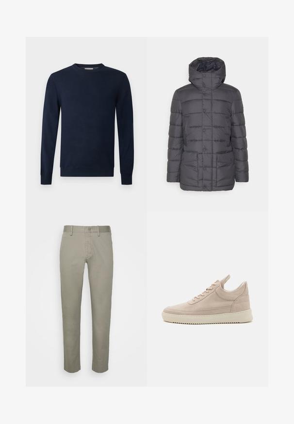 Save the duck GALIUM - Winterjas - grey black; Donker marineblauwe trui met lange mouwen, ronde hals en geribde manchetten en zoom op een effen lichte achtergrond.; Lichtgrijze khaki broek met een slim fit ontwerp, voorzien van een vlakke voorkant, standaardzakken en een soepele stoftextuur.; Beige suède sneaker met een ronde neus, witte zool en platte veters. Voorzien van een trekband aan de hiel en gestructureerde zijpanelen.
