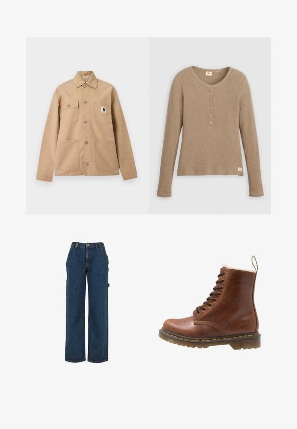 Béžová zapínacia bunda so štyrmi prednými vreckami, jedno vrecko má čierno-bielu nášivku s logom Carhartt.; Béžové henley tričko s dlhým rukávom, pletené v tvare vafle, s okrúhlym výstrihom a päťgombíkovým zapínaním, položené na bielom pozadí.; Tmavomodré džínsové cargo nohavice s vysokým pásom, širokými nohavicami a bočnými vreckami. Majú viditeľné prešívanie a kovové detaily.; Hnedá kožená členková čižma s kožušinovou podšívkou, okrúly špička, šnurované zapínanie a žlté švy pozdĺž podrážky. Pevná gumová podrážka pre lepšiu priľnavosť.