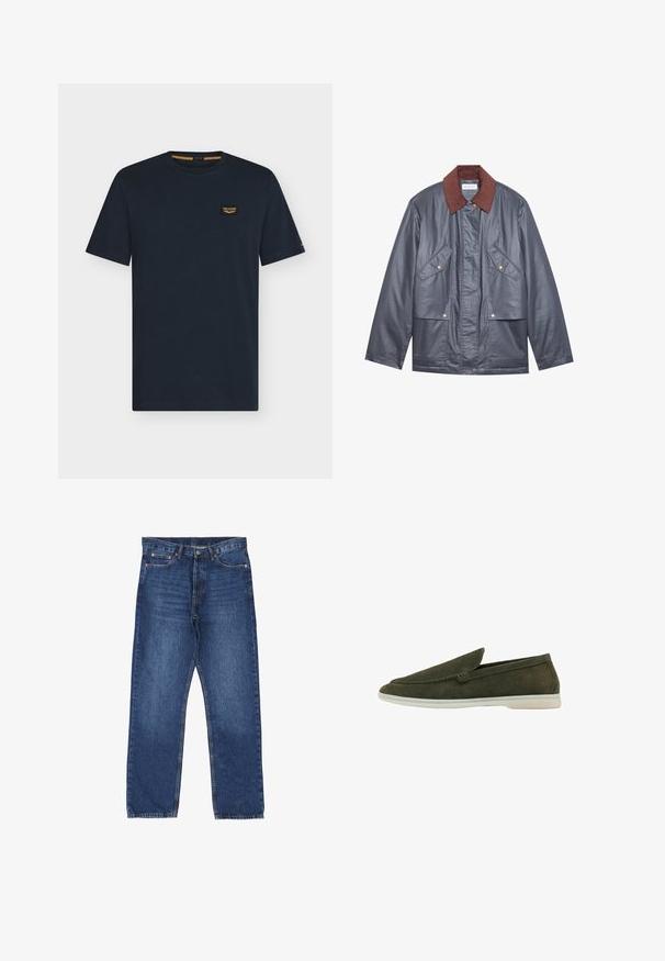 Grijze waterdichte jas met een bruine corduroy kraag, voorzien van twee voorkoffers en een knoopsluiting. Zachte textuur en ontspannen pasvorm.; Donkerblauw T-shirt met korte mouwen en ronde hals met een klein rechthoekig logoplaatje op de linkerborst.; Blauwe denim jeans met een rechte pijp, ontwerp met vijf zakken en zichtbare stiksels. De stof heeft een versleten textuur en een middelmatige wassing.; Donkergroene instappers van suede, met een ronde neus, een lage witte zool en een minimalistisch ontwerp met een gestikte accent.