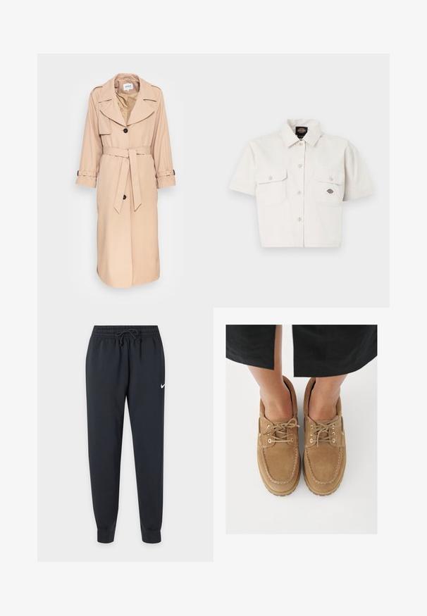 Trench beige hecho de un tejido suave, que cuenta con una cintura ceñida por un cinturón, amplio cuello y botones dobles. Mangas largas con puños ajustables.; Camisa blanca de algodón de manga corta y cropped, con dos bolsillos en el pecho, cierre frontal de botones y un parche con logo en el bolsillo izquierdo.; Pantalones de chándal negros Nike con cinturilla elástica y cordón, piernas ajustadas, tobillos con puños y pequeño logo blanco de Nike en el muslo derecho.; Zapatos de ante marrón con punta redonda, cordones texturizados y ojales en tono dorado, sobre un fondo claro.