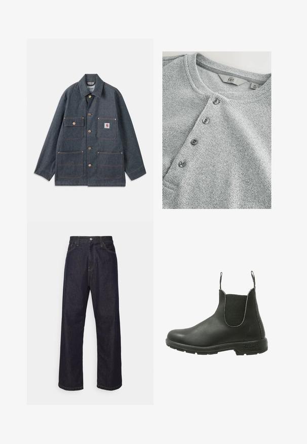Jeansjacke in Dunkelblau mit lässiger Passform, ausgestattet mit Kupferknöpfen und vier Fronttaschen. Kontrastnähte durchgehend.; Graues, gestricktes Langarmshirt mit Rundhalsausschnitt, fünf Knöpfen, gerippter Textur und schlankem Schnitt. Das Etikett zeigt Größe M an.; Dunkelblaue Jeans im geraden Schnitt mit gelben Nähten, Knopfverschluss, Reißverschluss und Fünf-Taschen-Design.; Schwarze Leder Chelsea-Boots mit elastischen seitlichen Einsätzen, runder Zehenpartie und strukturiertem Gummisohle, die für ein einfaches An- und Ausziehen konzipiert sind.