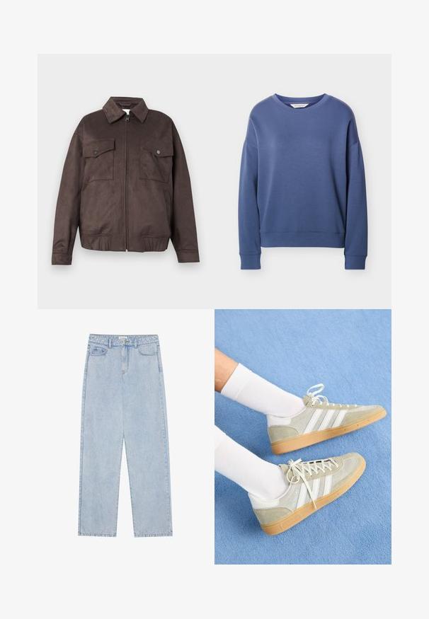 Donkerbruine suede jas met lange mouwen, puntige kraag, ritssluiting aan de voorkant, twee klepborstzakken met knopen en twee zijzakken.; Blauwe lange mouwen trui met ronde hals en geribbelde boorden aan mouwen en zoom, afgebeeld op een effen lichtgrijze achtergrond.; Lichtblauwe, high-waisted denim jeans met een straight-leg snit, vijf zakken en zichtbare stiksels. Het materiaal heeft een klassieke wassing.; Lichtgrijze suède sneakers met witte rubberaccenten, featuring drie witte strepen en een gumsole, gedragen met witte sokken op een blauwe achtergrond.