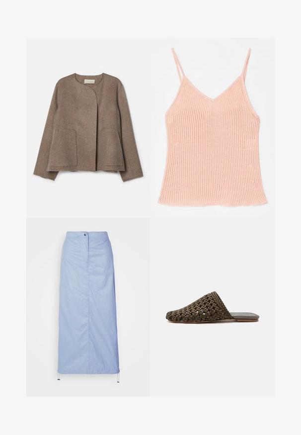 Vanessa Bruno CHANN - Let jakke / Sommerjakker - taupe; Peachfarvet strikket tanktop med tynde justerbare stropper, V-halsdesign, ribbet tekstur og lige kant.; Lyseblå, mellemlang nederdel lavet af glat, let materiale med lige snit, har en frontknaplukning og en justerbar kant.; Brun vævet slip-on mule med flad sål og lukket rundet tå på hvid baggrund.
