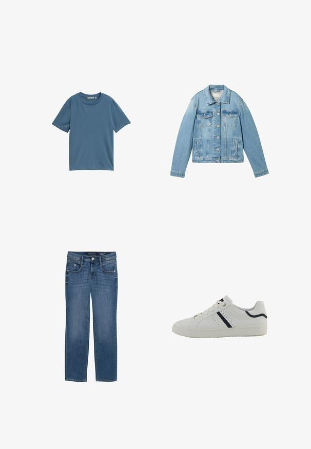 Lichtblauwe spijkerjack met lange mouwen, knoopsluiting aan de voorkant, twee borstzakken en een klassieke kraag. Kenmerkt zich door een iets vervaagde textuur.; Korte mouwen t-shirt in een effen blauwe kleur, ronde halslijn, zachte stof, ontspannen pasvorm, zonder patronen of hardware details.; Rechtafstaande spijkerbroek van middelblauwe denim, met vijf zakken, subtiele vervaging en gestikte accenten langs de naden.; Witte synthetische sneaker met een lage profiel, voorzien van marineblauwe diagonale strepen, perforaties aan de zijkant en een gestructureerde rubberen zool.