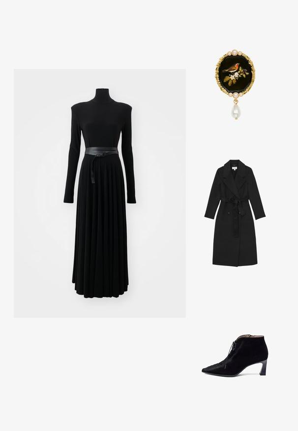 Long manteau en laine noir avec de larges revers, des boutons croisés et une ceinture assortie nouée à la taille.; Norma Kamali SHOULDER PAD TURTLE FLARED DRESS TO MIDCALF - Robe en jersey - black; Bottine en daim noir avec bout pointu, lacets à l’avant et talon moyen incurvé sur fond blanc.; Broche noire ovale avec un petit oiseau sur une branche fleurie, entourée de feuilles dorées et de perles avec une perle en forme de goutte suspendue.