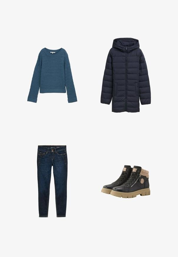 Navyblå polstret jakke med hætte, frontlynlås, to sidelommer og vandret quiltet design. Glat tekstur og minimal detaljering.; Blå strikket sweater med rund halsudskæring, struktureret mønster, lange ærmer og ribbet kant. Afslappet design, blødt materiale, letvægts.; Mørkeblå denim jeans med slim fit, der har orange syninger, fem lommer og en knaplukning i taljen.; TOM TAILOR LICENCE - Vinterstøvler - black