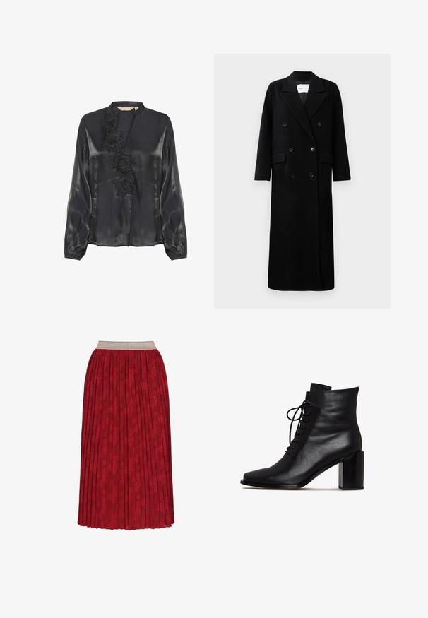 Schwarzer Wollmantel mit einem doppelt knöpfbaren Design, großen eingekerbten Revers, frontalen Taschen und sechs passenden Knöpfen. Langer, gerader Schnitt.; Culture CUFIOLA - Bluse - black; Roter, plissierter Rock mit einem strukturierten Blumenmuster und einem metallischen Taillenbund. Langes, fließendes Design mit filigranen Details auf dem Stoff.; Cesare Gaspari Schnürstiefelette - black