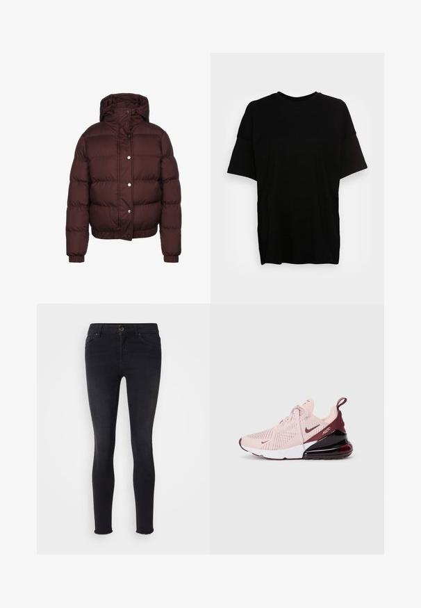 Donkerbruine pufferjack met capuchon, lange mouwen, drukknoopsluiting aan de voorkant en elastische manchetten.; Zwarte T-shirt van zacht katoen, met een relaxed fit, korte mouwen en een ronde halslijn. Minimalistisch ontwerp zonder zichtbare branding.; Zwarte skinny jeans van denimmateriaal, met een middelhoge taille, voorzakken en een rafelrand bij de enkels. Klassiek vijf-zakken ontwerp.; Lichtroze sportshoe met een gestructureerde bovenkant, donkerrode accenten, dikke witte zool en zichtbare luchtkussen bij de hiel.