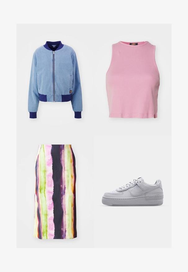 Blå corduroy bomberjakke med en marineblå ribbet krave og manchetter, med front lynlås og sidelommer.; Rosa ribbet crop top med rund halsudskæring og ærmeløs design. Har en kant, der slutter lige over taljen.; Farverig mellemlang nederdel med lodrette striber i pink, grøn, gul og lilla. Fremstillet af et glat stof med en let glans.; Grå Nike Air Force 1 sneakers med perforeret tå, glat læderoverdel, tyk sål og præget 'AIR' detalje på hælen.