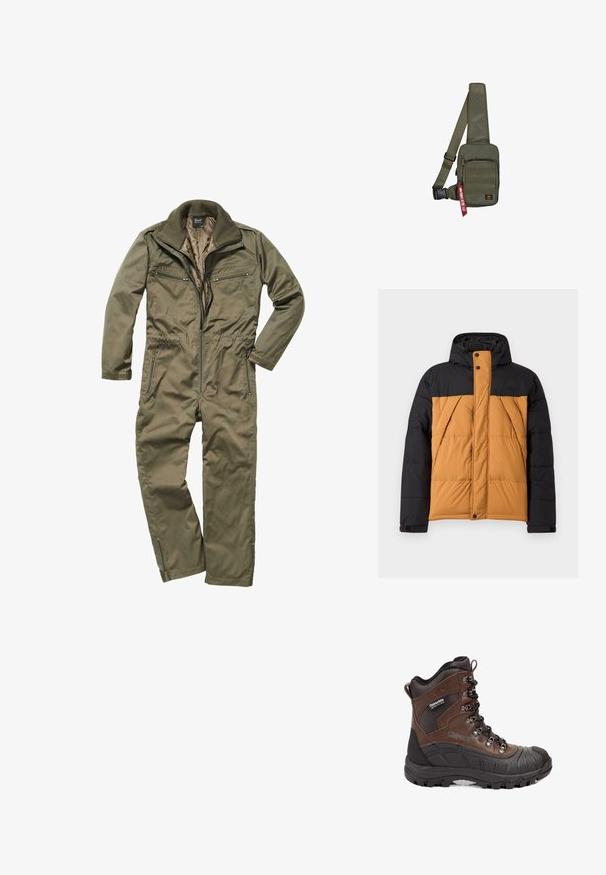 Zwarte en bruine gewatteerde winterjas met capuchon, voorrits bedekt door een met knopen sluitende flap en schuin geplaatste zijzakken.; Olijfgroene jumpsuit gemaakt van duurzaam weefsel, met een ritssluiting aan de voorkant, geribde kraag en meerdere met rits afsluitbare zakken op de borst en zijkanten.; Bruine en zwarte geïsoleerde wandelschoen met dikke zool, metalen oogjes en Thinsulate-label aan de zijkant.; Olijfgroene schoudertas met een textuurstof oppervlak, een ritssluiting aan de voorkant en een rood merklabel. Verstelbare riem voor comfort.