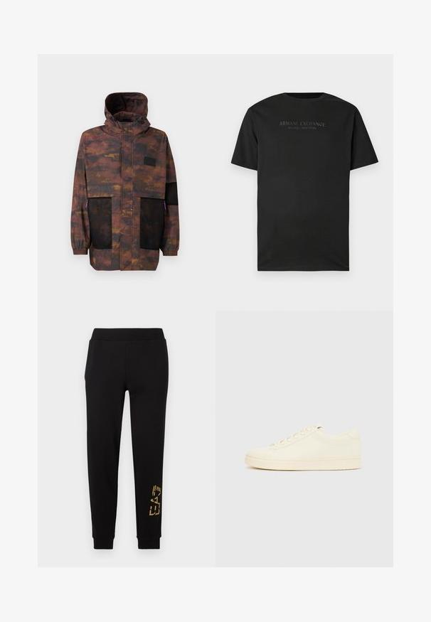Wasserabweisende Jacke im braun-schwarzen Camouflage-Muster. Verfügt über Netzstaschen und eine Kordelzugkapuze. Leicht und mit elastischen Bündchen.; Schwarzes Kurzarm-T-Shirt mit Crew-Neck und "ARMANI EXCHANGE MILANO / NEW YORK" in kleinen dunkelgrauen Buchstaben auf der Brust bedruckt.; Schwarze Jogginghose mit lässiger Passform, einem goldfarbenen Grafikdesign am unteren Bein und einem elastischen Bund für Komfort.; Cremefarbener Sneaker mit glattem Lederoberteil, abgerundeter Zehenpartie, Schnürung vorne und strukturierter Gummisohle. Minimalistisches Design, ohne Logos.