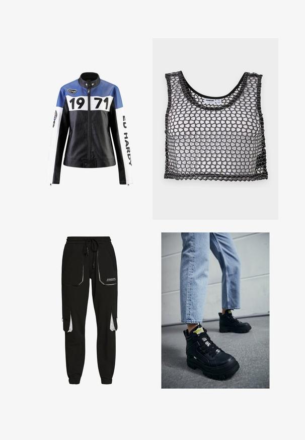 Sort og blå læderjakke med hvide detaljer, der har "1971" og "ED HARDY" i fed skrift, lynlås lukning og trykknapkrave.; Sort ærmeløs crop top med bredt netstof og bølget kant, lagt fladt ud, der viser for- og indvendige etiketdetaljer.; Sorte cargo bukser med elastisk talje, flere lommer med reflekterende detaljer og en tapered ben-design, fremstillet af slidstærkt stof.; Sorte højtop sneakers med en chunky sål, med snørebåndsdesign, logo accenter og gule tags. Worn med lyseblå cropped jeans.