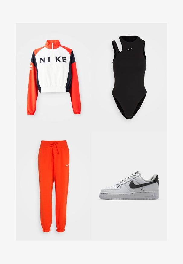 Gekürzte Nike-Jacke mit hohem Kragen, weißem Körper, roten und marineblauen Ärmeln, schwarzem Logo auf der Vorderseite, elastischem Saum und Bündchen, sportliches Design.; Nike Sportswear BODYSUIT TANK - Top - black/white; Nike Sportswear W PHNX FLC HR OS - Jogginghose - picante red/sail; Weißes Leder-Sneaker mit grauen Akzenten, runde Zehenpartie, strukturierte Oberfläche, gepolsterter Kragen und kontrastierendes schwarzes Swoosh-Logo. Luftgepolsterte Sohle.