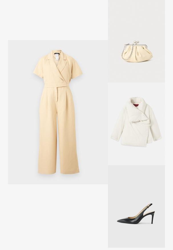 Doudoune blanche avec un large col replié, design asymétrique et fermeture latérale avec un anneau en métal. Texture lisse et brillante.; Combinaison beige à manches courtes avec jambes larges, col en V style portefeuille et taille cintrée, réalisée dans un tissu léger.; Escarpins en cuir noir avec une pointe fine, une bride ajustable et un talon aiguille élégant, présentant une finition lisse.; Pochette en cuir beige plissé avec un cadre en métal argenté, dotée de deux fermoirs ronds décoratifs et d'une chaîne en argent.