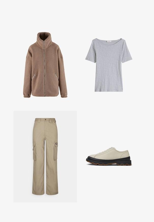 aim’n® Fleecejakke - dark clay; Lysegrå T-shirt med korte ærmer, bred rund halsudskæring og en subtil tekstur, lagt fladt med et synligt mærke inde i kraven.; Beige cargo bukser lavet af slidstærkt stof, med en afslappet pasform, flere sidelommer og et elastisk liv med knaplukning.; Lys beige sneaker med en tekstureret sort og gummisål, der har flade snørebånd og minimalistisk design, vist i profil mod en hvid baggrund.