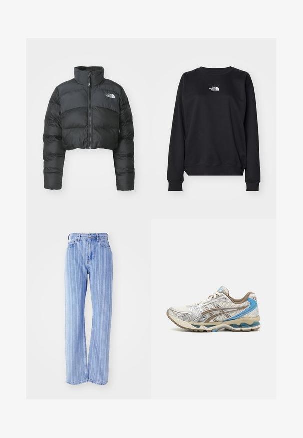 Afklippet sort pufferjakke med høj krave og frontlynlås. Har vandrette quiltede paneler og et lille logo på brystet.; Sort sweatshirt fremstillet af bomuldsblanding, med rund halsudskæring, lange ærmer, ribbede manchetter og et lille hvidt logo på brystet.; Lyseblå denimjeans med vertikale hvide striber, høj talje, løs pasform, fem lommer og knaplukning.; Hvid og beige løbesko med blå accenter, netoverdel, polstret sål og snørelukning, vist fra ydersiden.