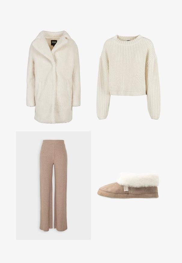 Teddy-Mantel in cremefarben mit langen Ärmeln, Reverskragen und Seitentaschen, Marke Urban Classics, Größe XS.; Dicker Strickpullover in Creme mit Rundhalsausschnitt, weiten Ärmeln, gerippten Bündchen und einem strukturierten Muster. Verkürzter Schnitt.; Beige, gerippte, weit geschnittene Hose mit hohem Bund und weicher Textur, die eine lockere Passform und keine sichtbaren Verschlüsse hat.; Beige Wildlederschuh mit einem weißen, flauschigen Bund, weicher Textur, runder Zehenform und einer weißen Sohle. Verfügt über eine sichtbare genähte Naht und ein Etikett.