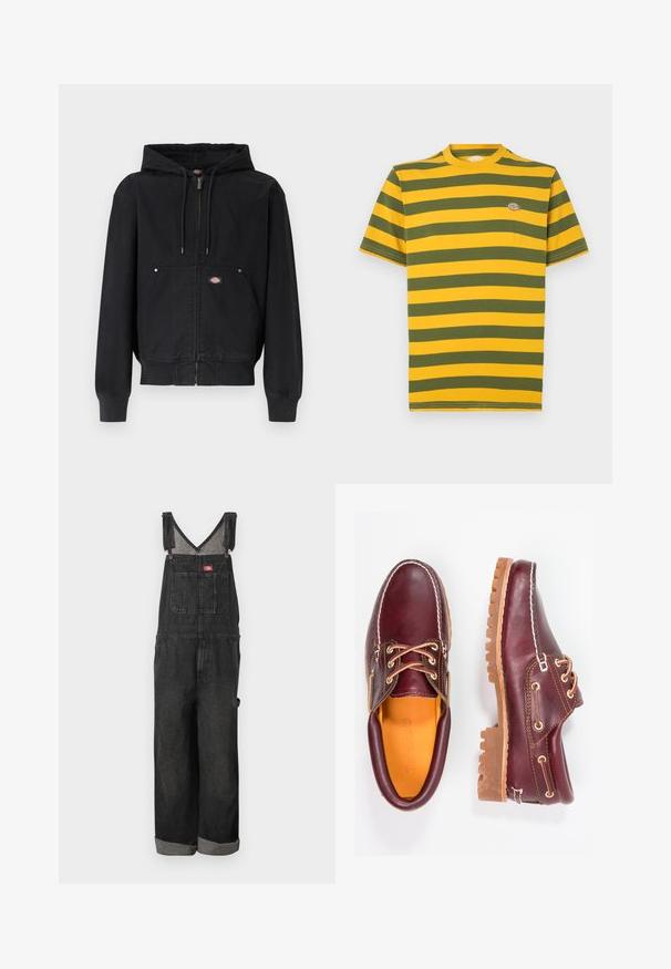 Μαύρο hoodie με φερμουάρ, κορδόνια, μπροστινή τσέπη καγκουρό, ριμπ μανσέτες και τελείωμα, και μικρό ορθογώνιο λογότυπο στο τσεπάκι.; Μπλούζα με κοντά μανίκια σε κίτρινες και πράσινες οριζόντιες ρίγες, με στρογγυλή λαιμόκοψη και μικρή λεπτομέρεια λογότυπου στο στήθος. Υλικό από βαμβάκι.; Μαύρα τζιν φορμάκια με τσέπη στο στήθος μπροστά, ρυθμιζόμενους ιμάντες ώμου και ξεστραμμένα φαρδιά πόδια.; Μπορντώ δερμάτινα παπούτσια με καφέ ελαστικές σόλες, στρογγυλή μύτη, λευκή ραφή και χρυσές τρύπες κορδονιών. Η εσωτερική επένδυση διαθέτει κίτρινη φόδρα.