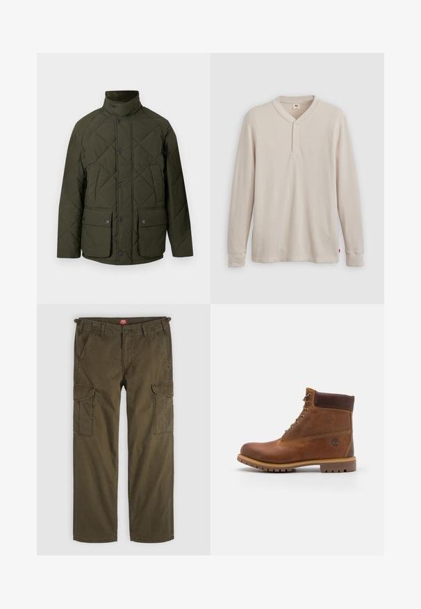 Veste matelassée verte avec un col montant, des boutons sur le devant, et deux grandes poches à rabat avec fermetures à pression. Le tissu a une texture lisse.; T-shirt henley à manches longues en tissu côtelé beige clair, avec un col en V, une patte de boutonnage à trois boutons et des manches à poignets. Étiquette logo rouge à l'ourlet.; Pantalon cargo droit vert olive avec poches à rabat latérales, poches avant inclinées, passants de ceinture et fermeture par bouton.; Botte de randonnée en cuir marron avec une finition lisse, cheville rembourrée, œillets en métal et semelle en caoutchouc dotée d'un motif de crampons robuste.
