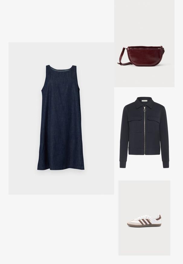 Marineblauwe jas met een rits aan de voorkant en een ringtrekker, twee borstzakken met klep, lange mouwen en een puntige kraag.; Mouwloze donkerblauwe denimjurk met een ronde halslijn en een A-lijn silhouet hangend tegen een effen lichte achtergrond.; Witte Adidas Samba sneaker met bruine suède strepen en hieltab, beige neuskap en gum rubberen zool op effen achtergrond.; Dieprode lederen handtas met een halve-maansvorm, een ritssluiting en een afneembare riem. Gladde textuur met een subtiele glans.