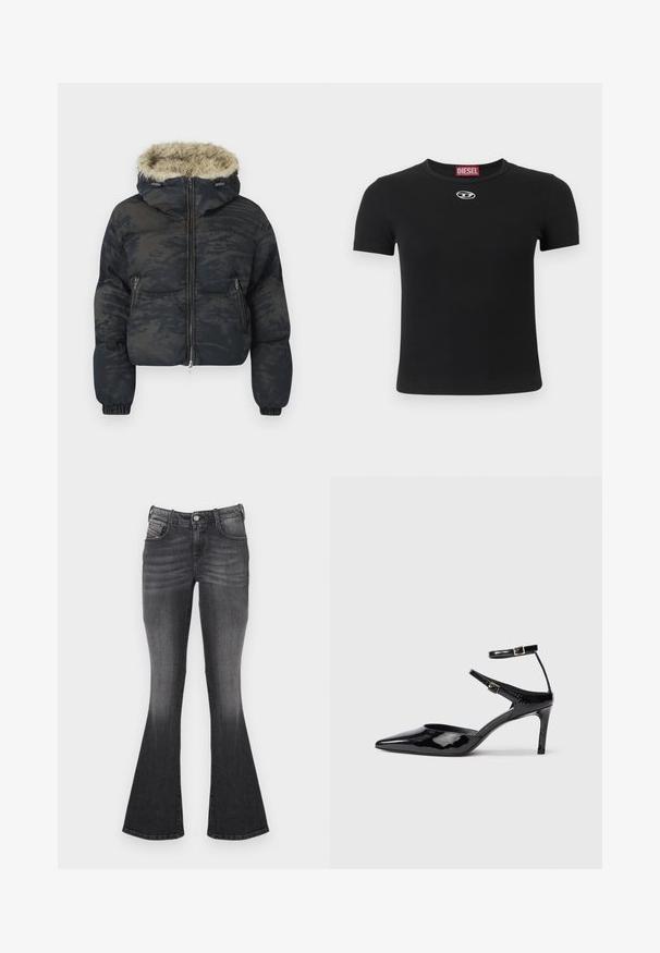 Dunkelblaue Pufferjacke mit strukturiertem, gemustertem Finish. Verfügt über eine mit Fell gefütterte Kapuze, einen Reißverschluss und elastische Bündchen.; Schwarzes, geripptes T-Shirt mit kurzen Ärmeln, einem Rundhalsausschnitt und einem kleinen silbernen Logodetail in der Mitte vorne.; Dunkelgraue Jeans mit ausgestelltem Bein, verblassten Details, vorderem Knopf, Gürtelschlaufen und Fünf-Taschen-Stil.; Schwarze Lacklederabsätze mit spitzer Zehenpartie, verstellbaren Knöchelriemen und einem schlanken Absatz. Glatte Textur mit glänzender Oberfläche.