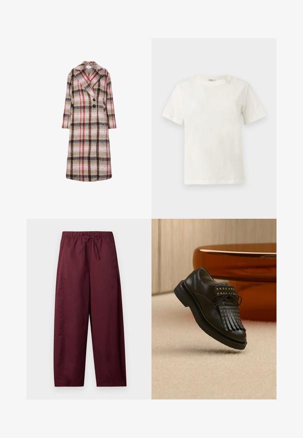 Lange wollen jas met een beige, bruine, rode en roze ruitpatroon, brede revers, twee zwarte knopen en zijzakken.; Effen witte katoenen T-shirt met korte mouwen en ronde hals, weergegeven op een neutrale lichtgrijze achtergrond.; Losse, bordeauxrode broek met elastische tailleband en trekkoord, rechte pijpen, zonder zichtbare zakken of patronen.; Zwarte lederen veterlaars met decoratieve franjes en metalen studs geplaatst op een beige tapijt nabij bruin meubilair.