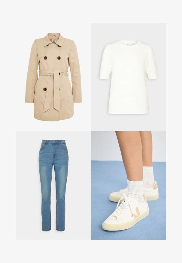Beige trenchcoat lavet af glat stof med dobbeltradet knaplukning, et bælte i taljen og to sidelommer.; Hvid kortærmet strikket sweater med struktureret mønster, rund halsudskæring og ribbede manchetter og kant. Letvægtsstof, afslappet design.; Lyseblå højtaljede jeans med lige ben-design, der har fem lommer, kontrastsyninger og en knaplukning i taljen.; Hvide sneakers med brune detaljer, rund tå og hvide snørebånd. Båret sammen med ribbede hvide strømper, sat mod en lys blå baggrund.
